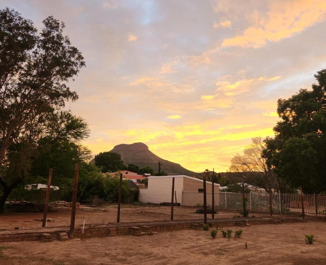 Die Dorpshuis Graaff-Reinet Exterior foto