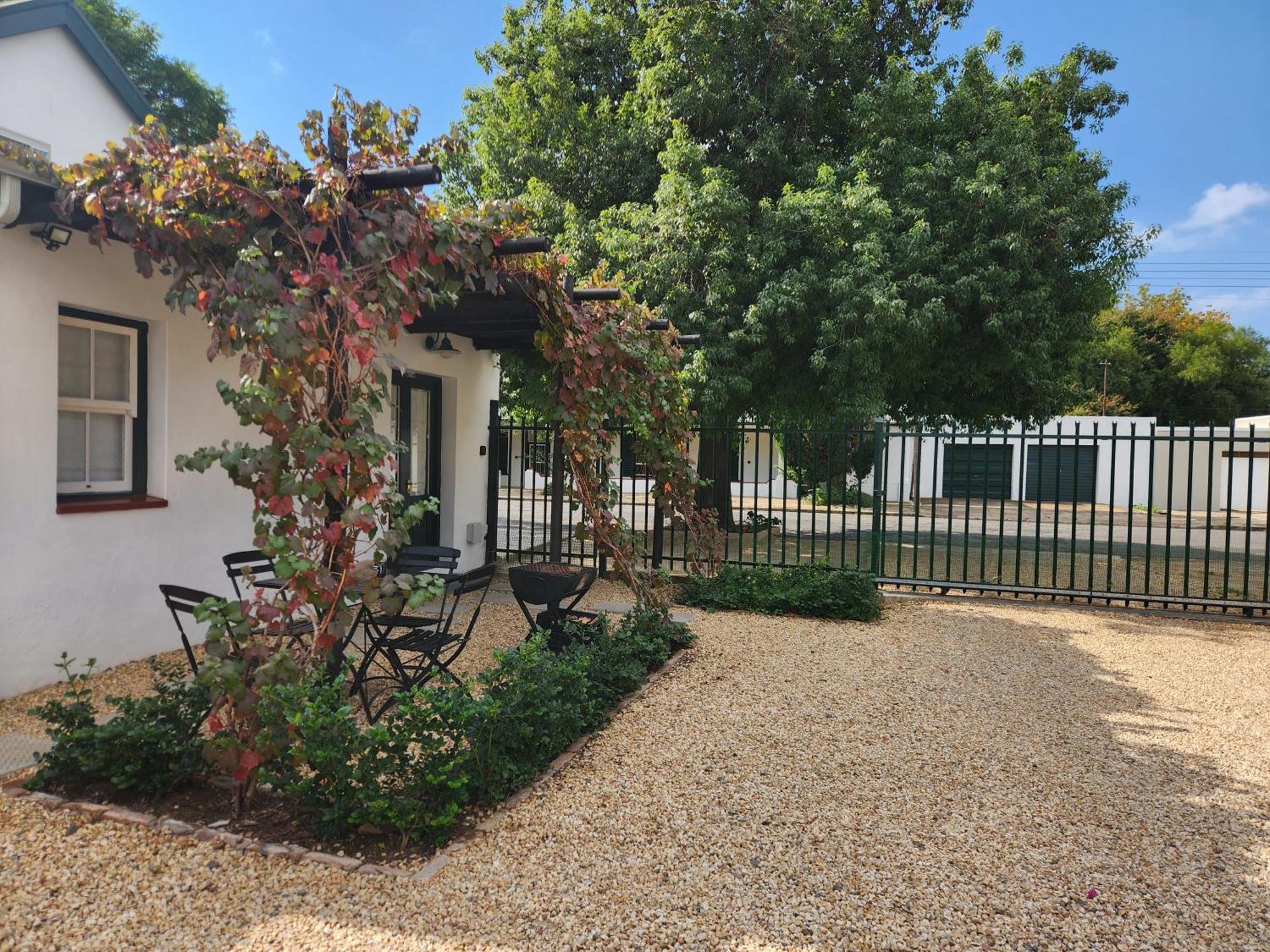 Die Dorpshuis Graaff-Reinet Exterior foto